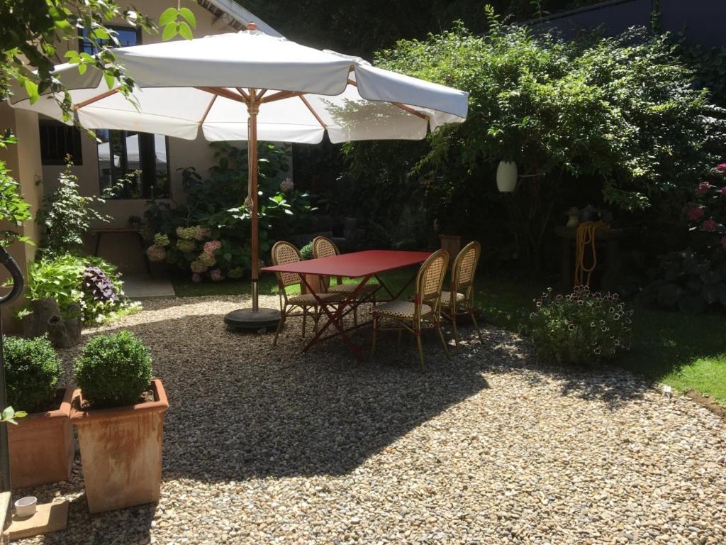 Cote Jardin, Chambres D'Hotes B&B Le Pont-de-Beauvoisin Екстер'єр фото